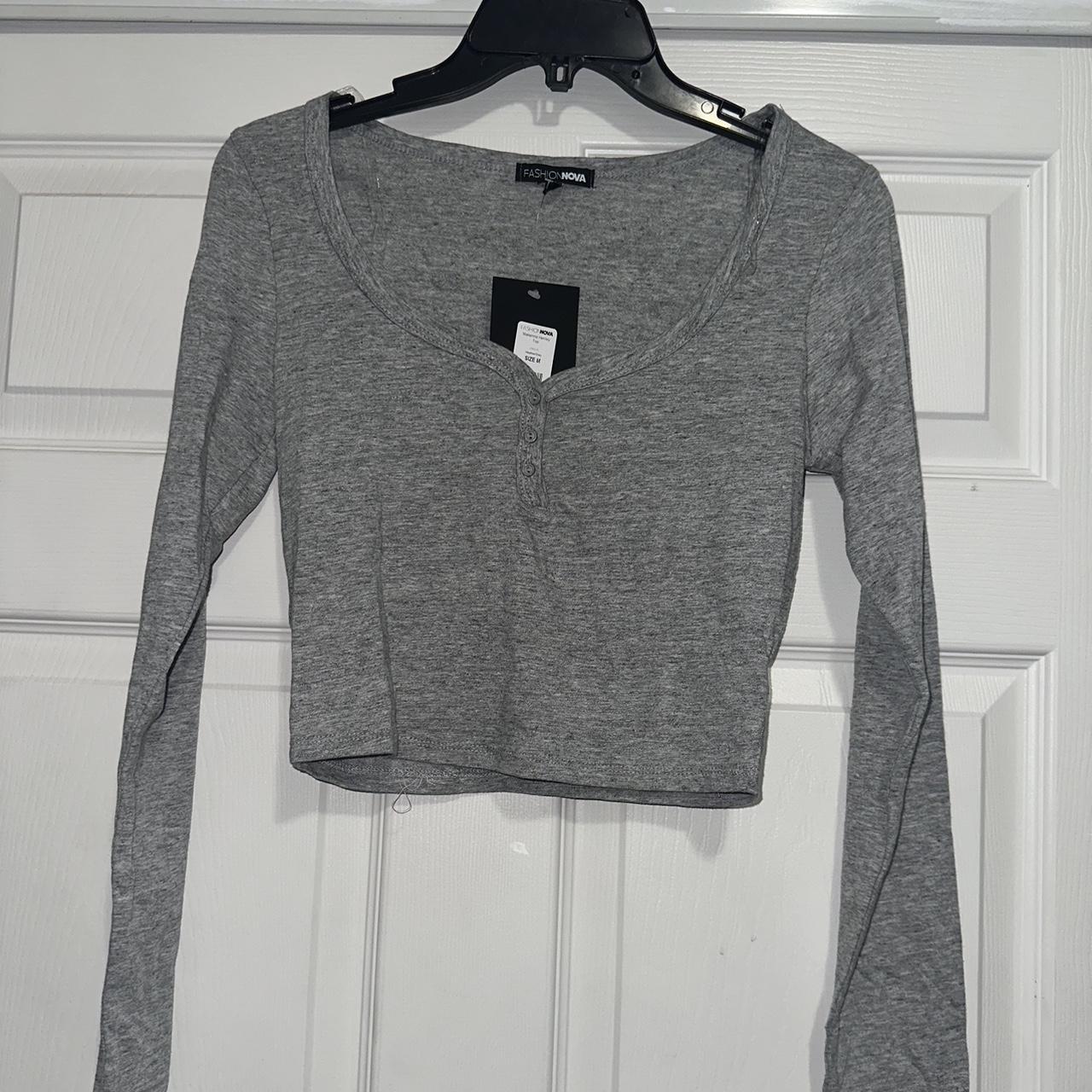 Fashion Nova Women's Grey Crop-top | Depop