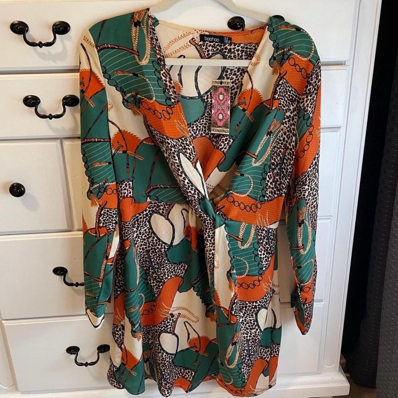 boohoo chain print