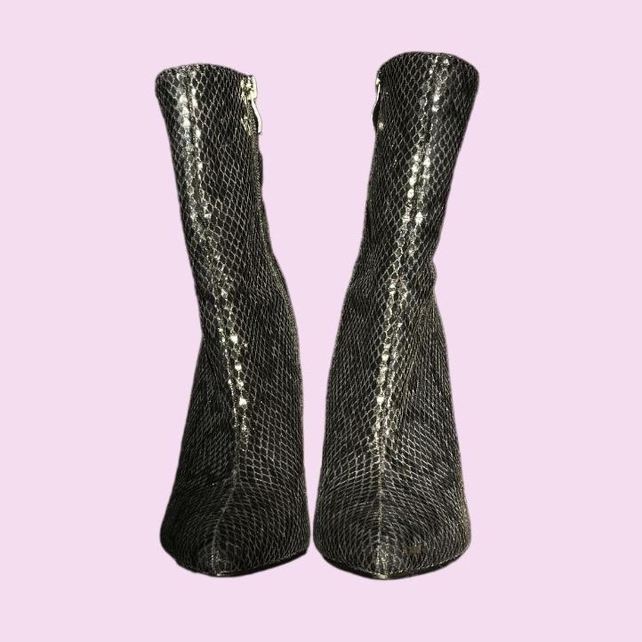 Chic Women's Black Boots (2)