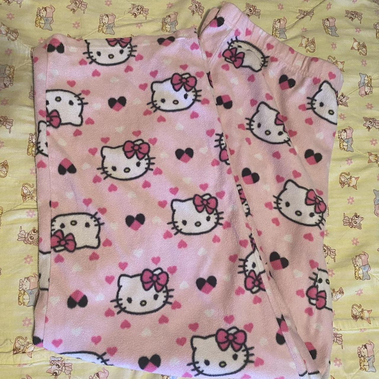 Hello Kitty Women's Pink and White Pajamas | Depop