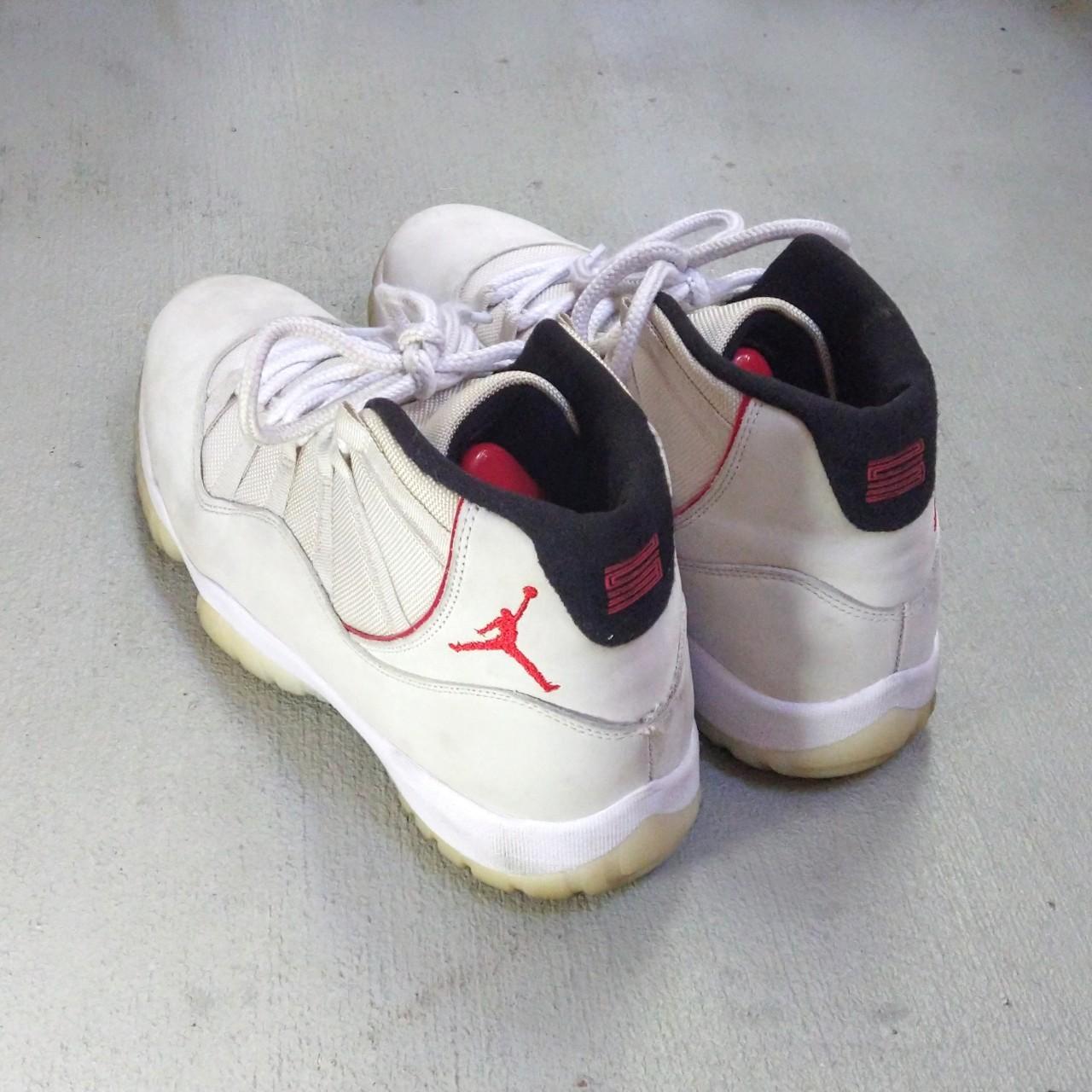 Jordan retro 11 cream and red online