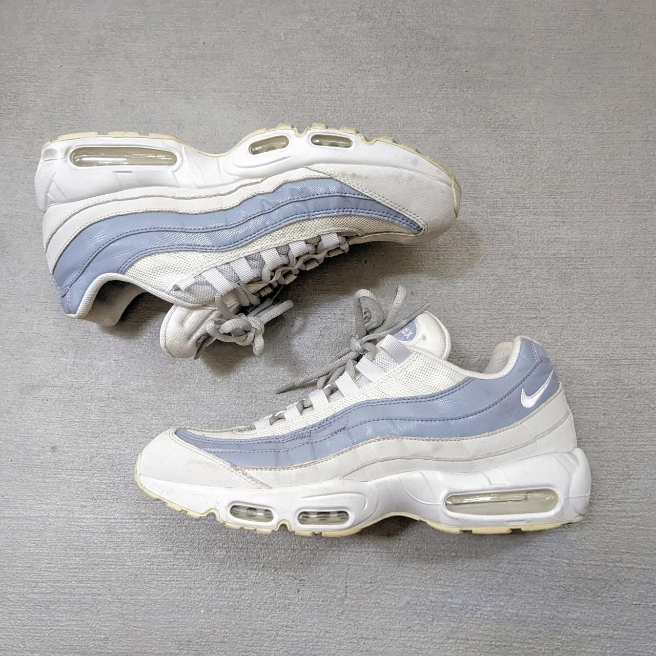 Air max 95 essential trainer outlet white / white / midnight navy