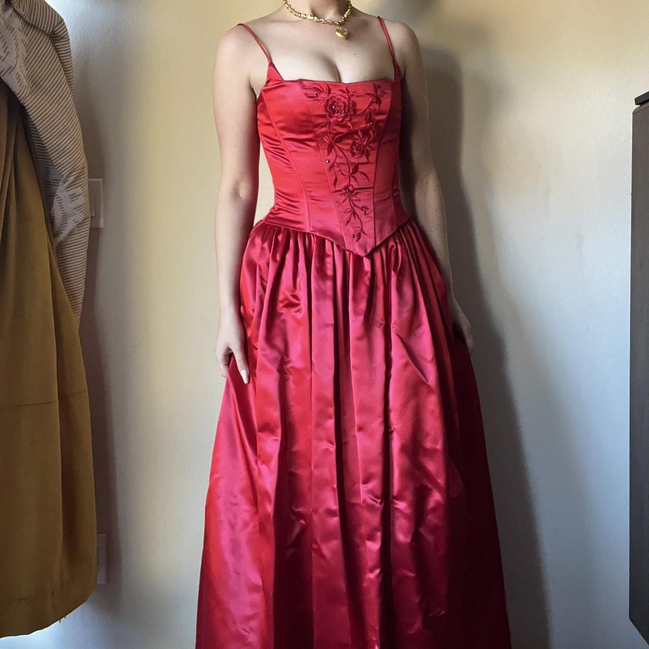 Red Corset Prom Dress Size 5/6 Brand Gunne... Depop