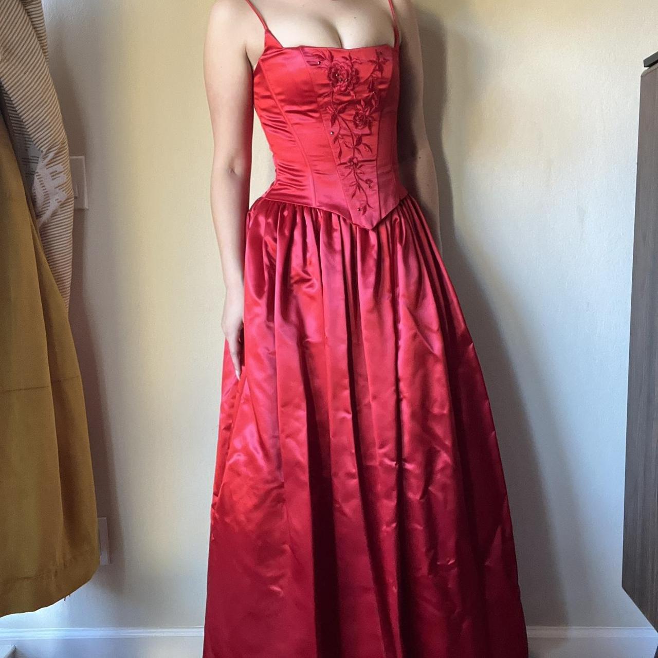 Red Corset Prom Dress Size 5/6 Brand Gunne... Depop
