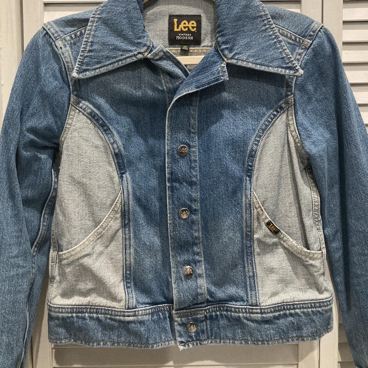 70s 🕺 inspired Lee Jean Jacket, - Unique flared...