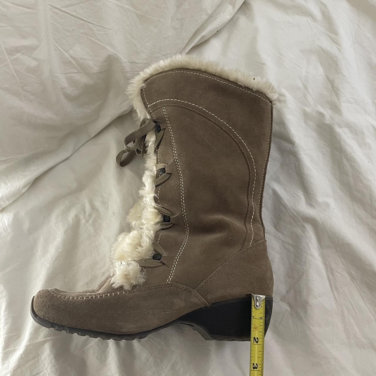 London Fog Women's Brown and Cream Boots | Depop