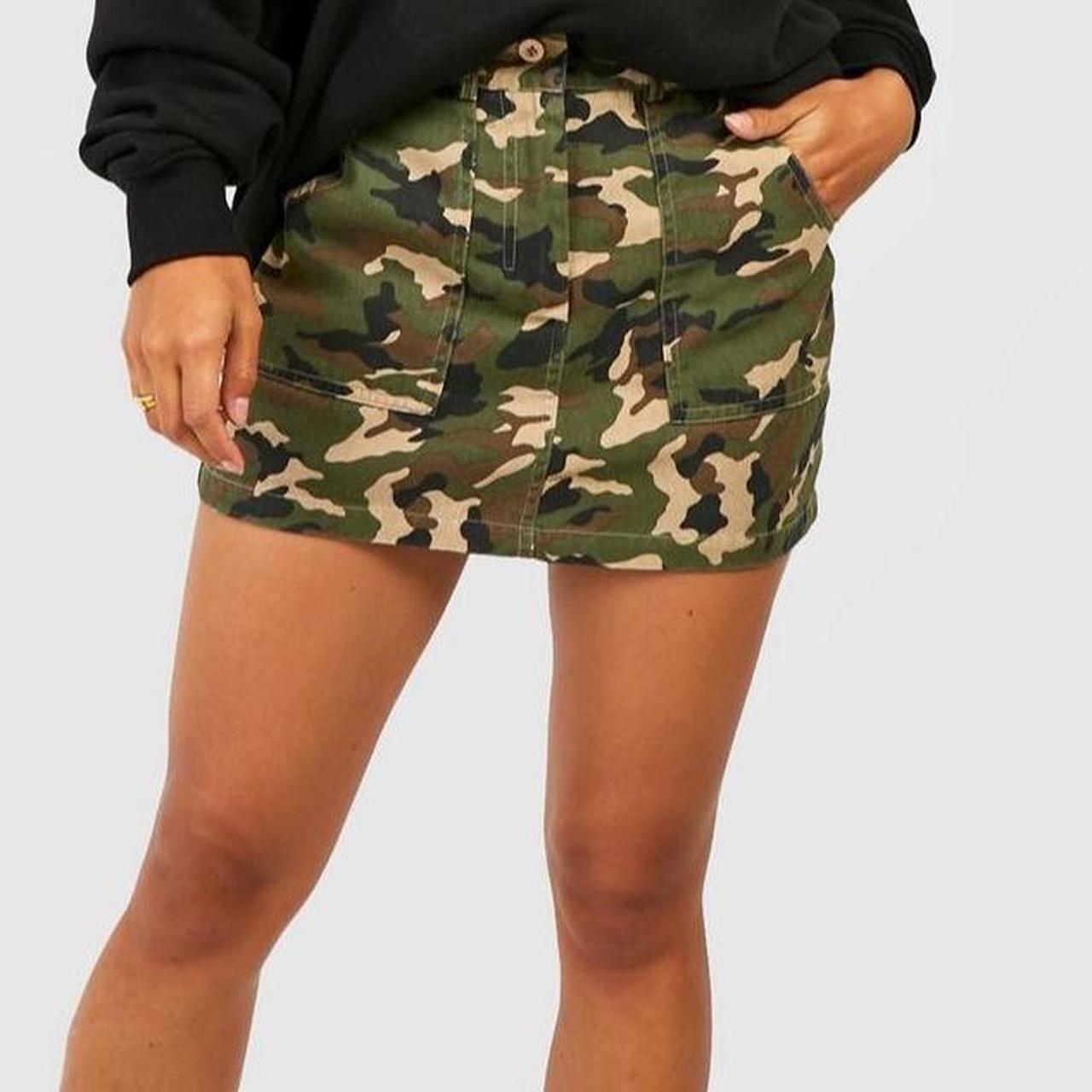 Boohoo washed camouflage micro mini skirt. Uk 10