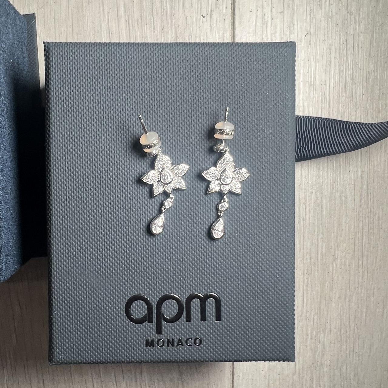 Apm earring clearance