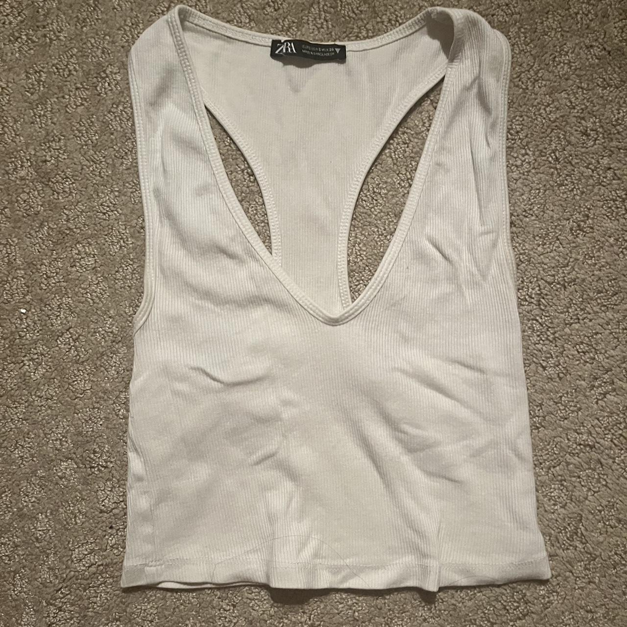 zara basic white crop top best fits small or medium - Depop