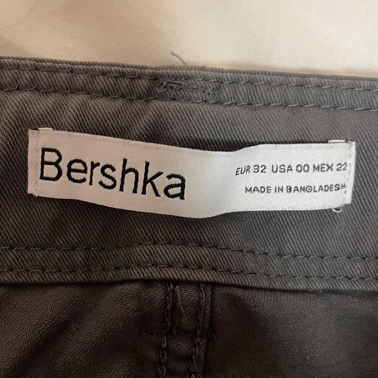 Bershka Women's Grey Trousers | Depop