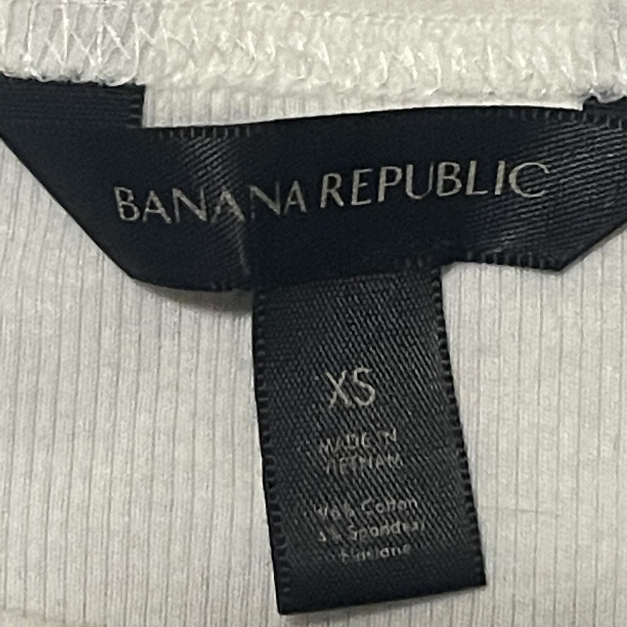 Banana Republic Women's White Vest | Depop