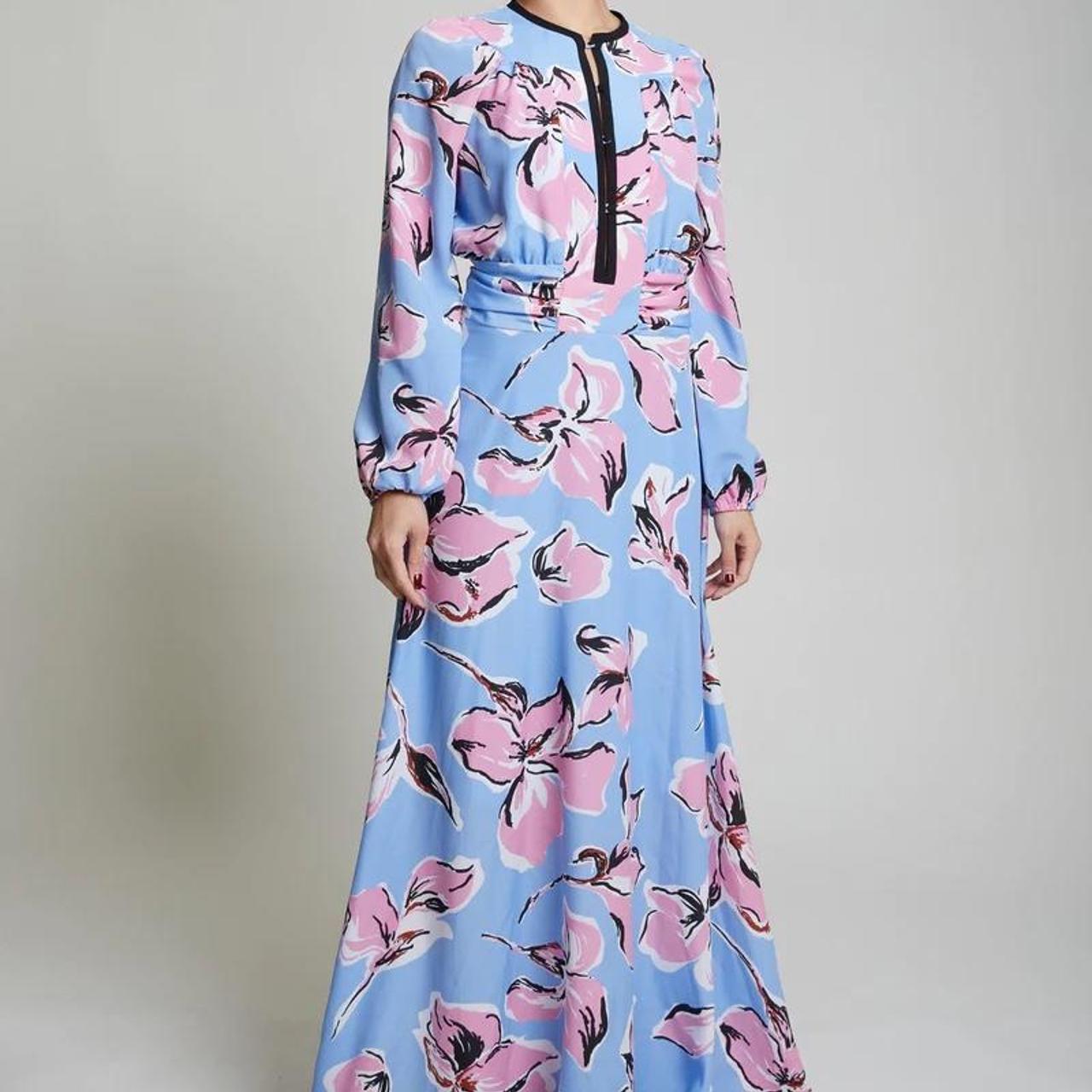 Transformator havik wijs Liu Jo Women's Blue and Pink Dress | Depop