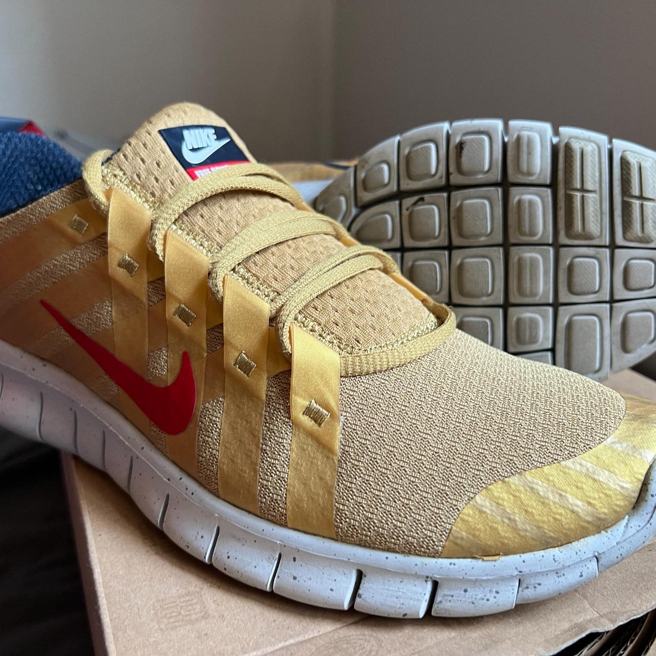 Nike free powerlines ii mens gold on sale