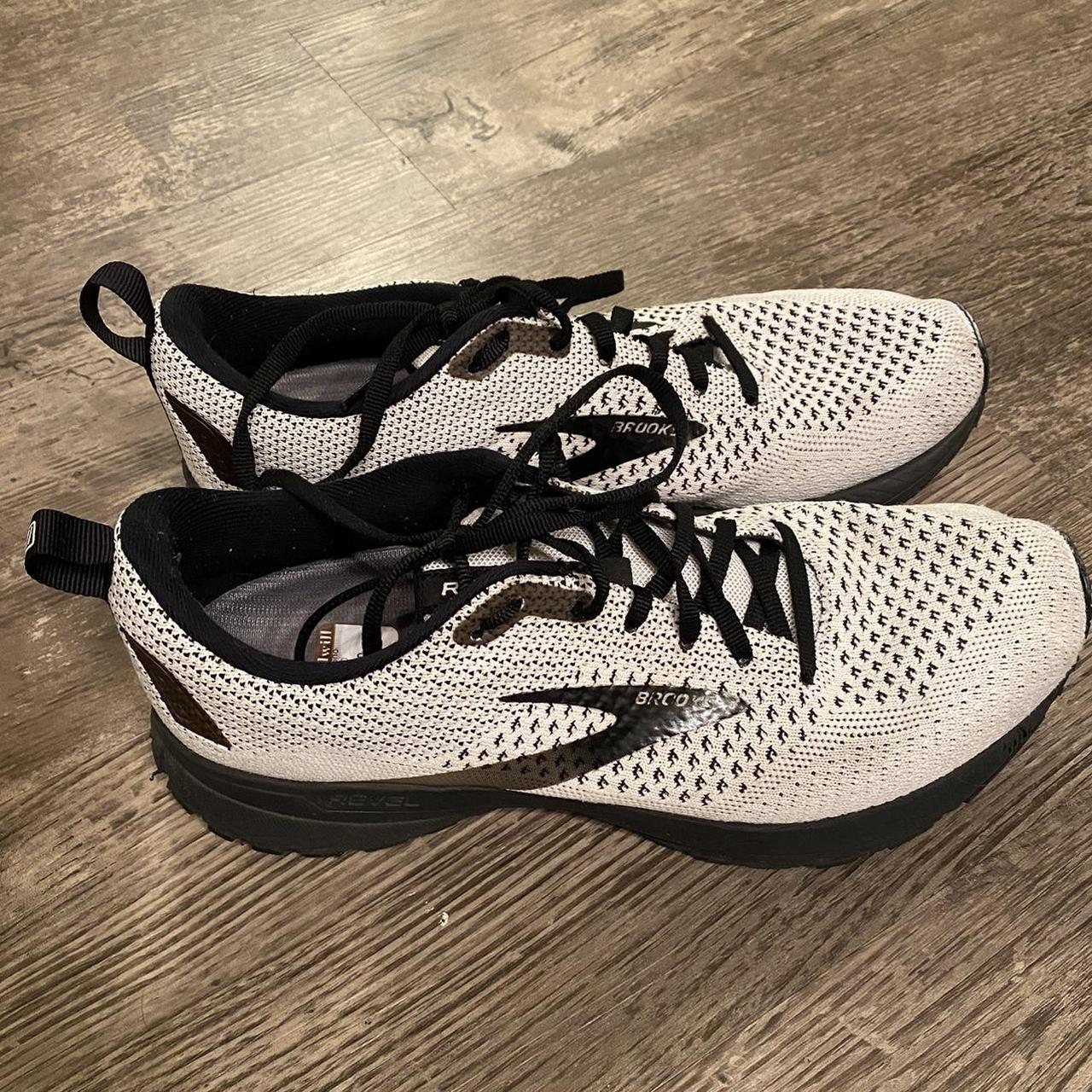 Brooks Transcend 7 Men's Gray Running Shoes Size: 9 - Depop