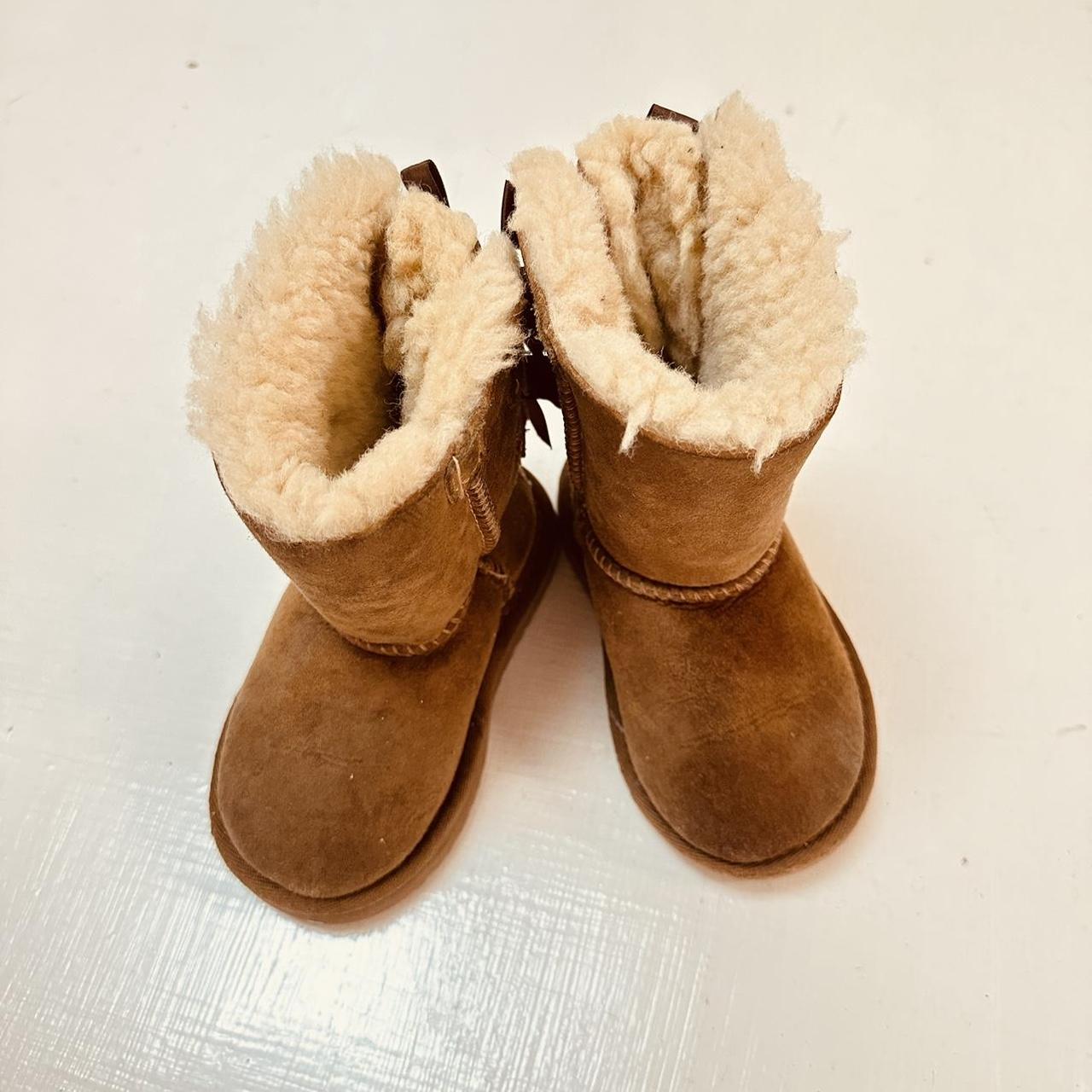 Kids ugg boots clearance size 6