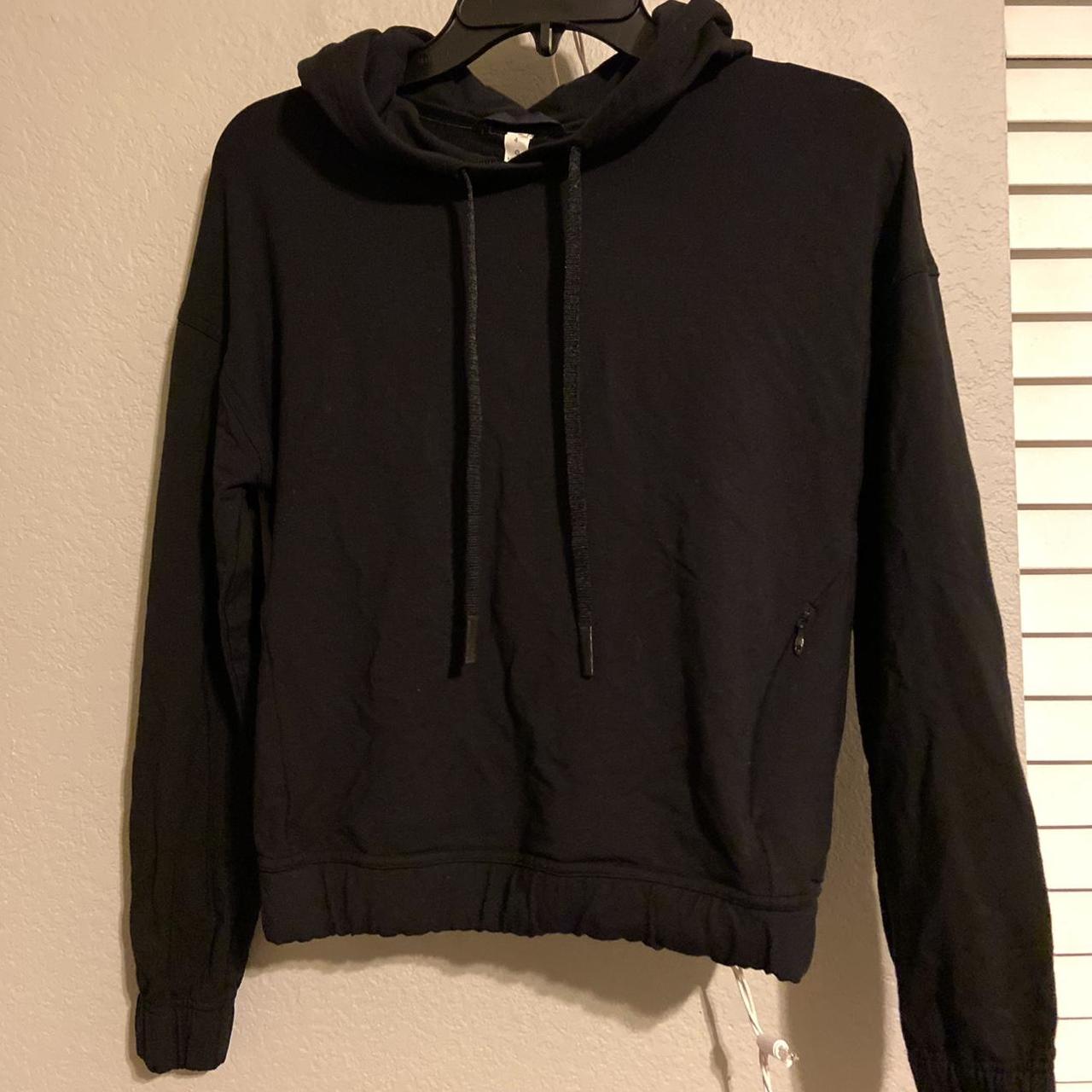 cropped black lululemon sweatshirt size M/L - Depop