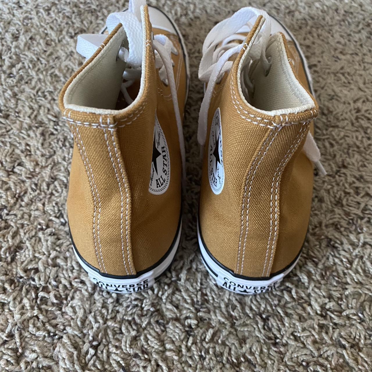 Converse Women's Yellow and White Trainers (2)