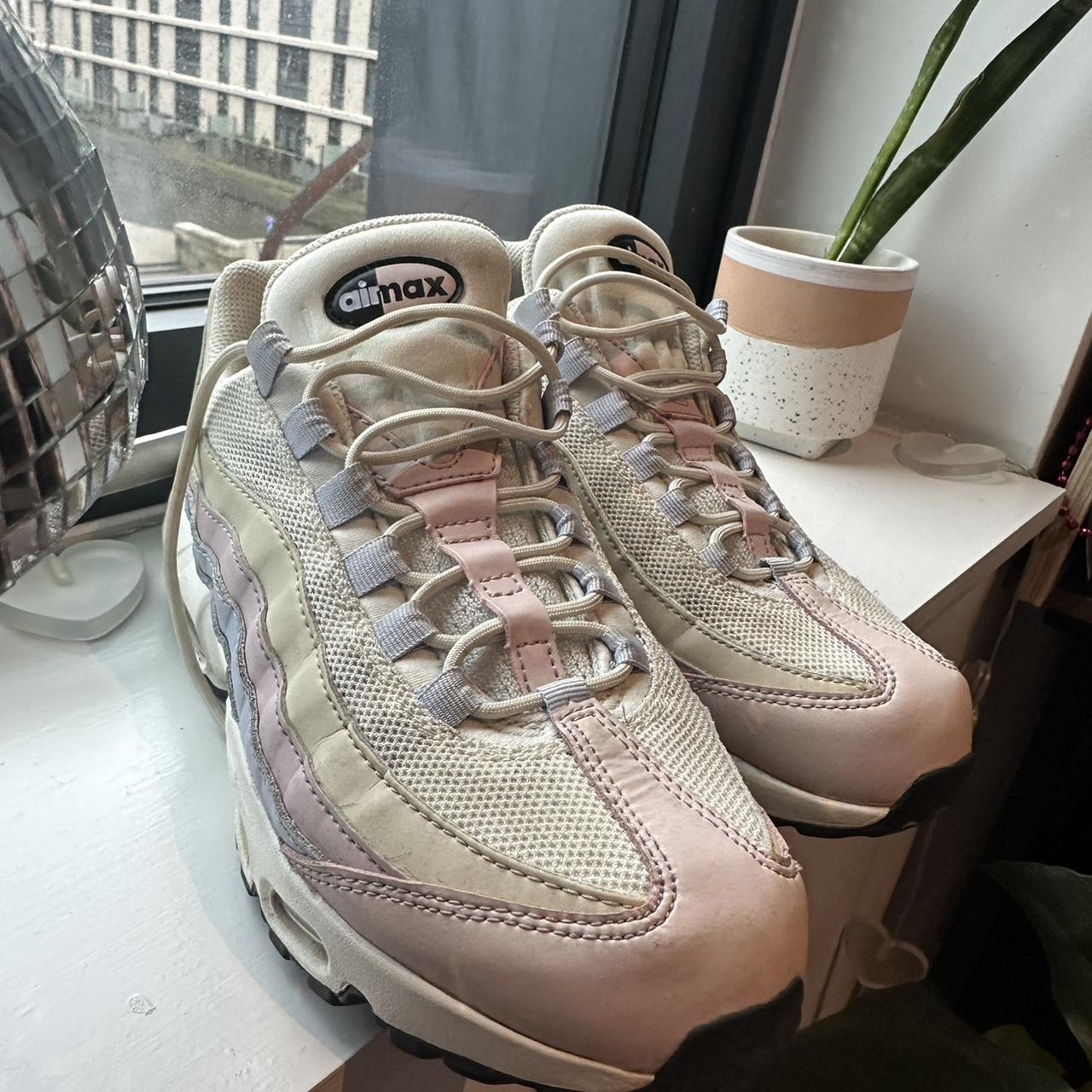 nike air max 95 trainers in pastel