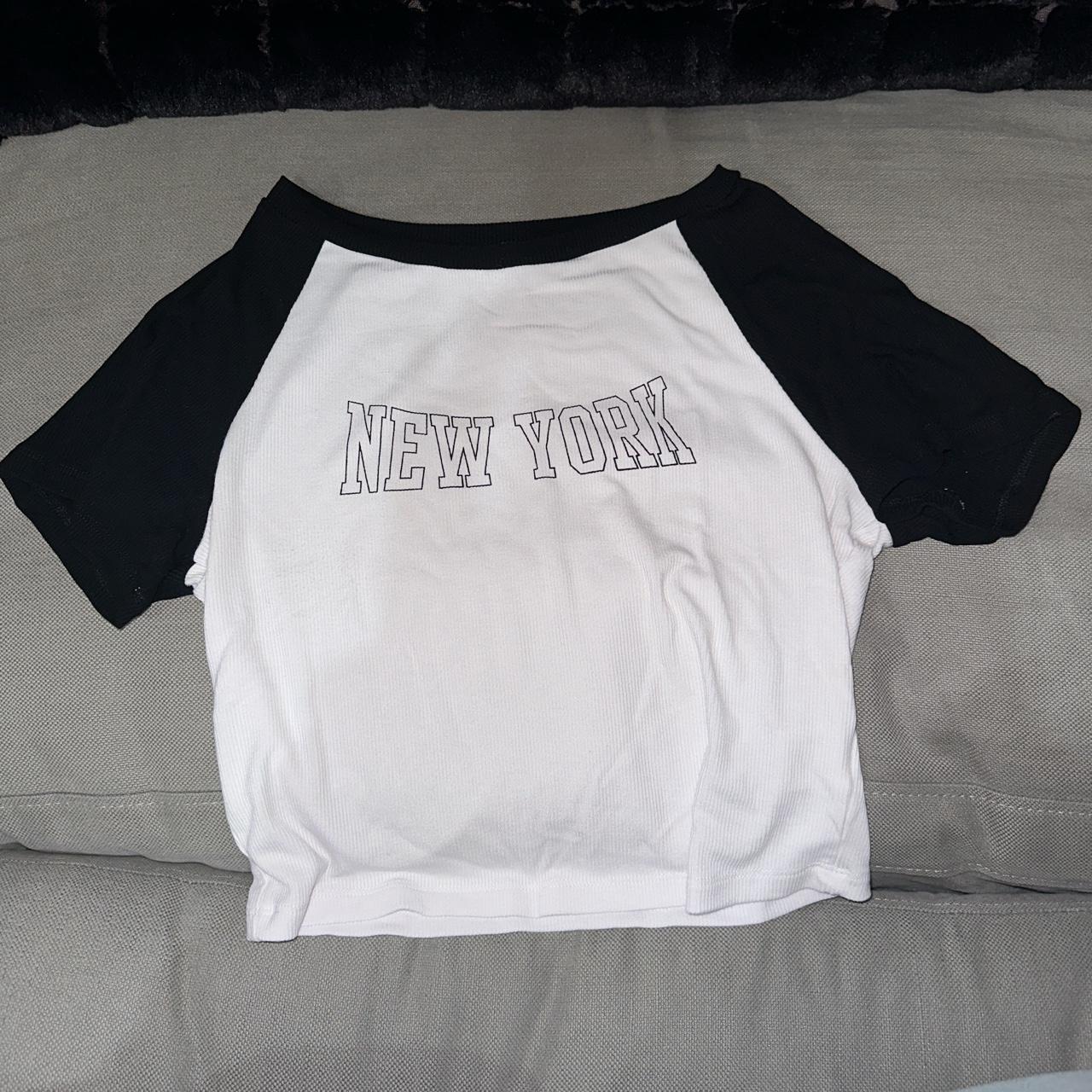 New York Yankees logo BABY TEE This crop top - Depop