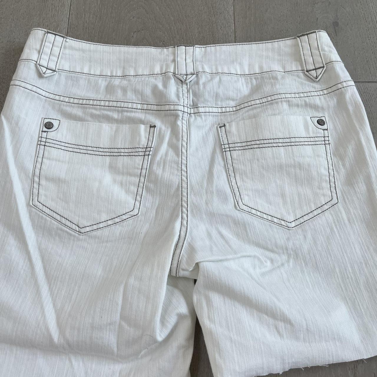 white y2k style carpenter shorts - tag says 4 but... - Depop