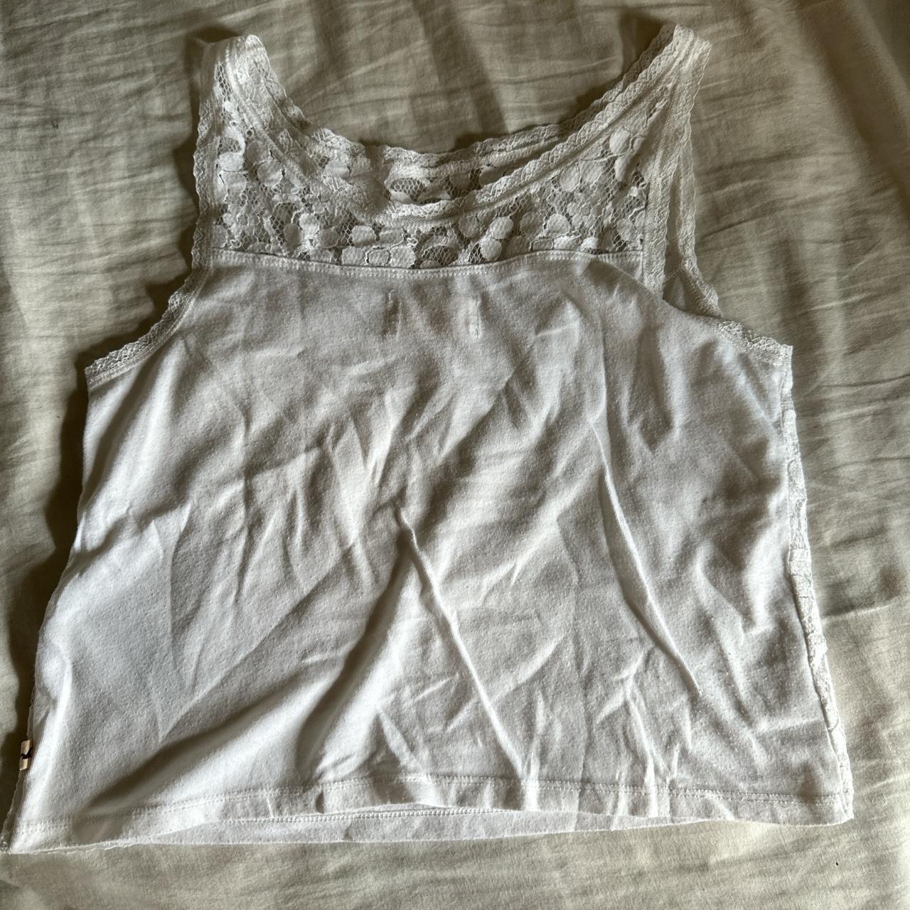 HOLLISTER white lace top size S #hollister #white - Depop