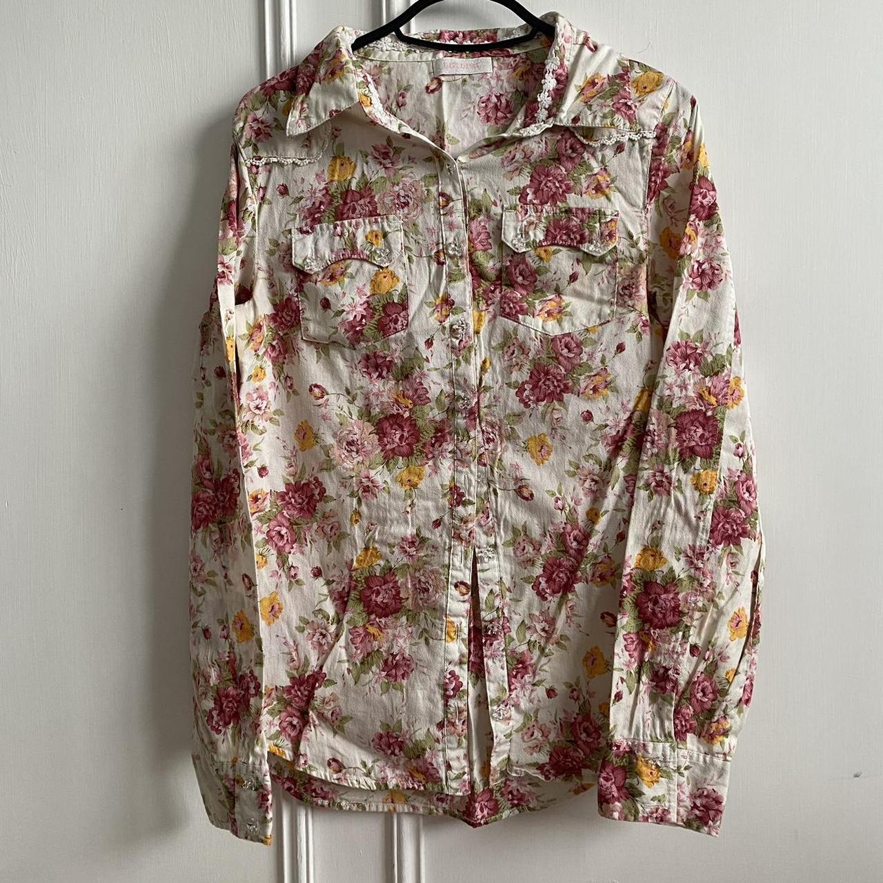 gorgeous vintage western style floral shirt with... - Depop
