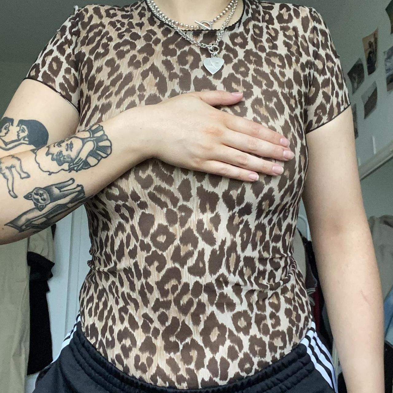 【送料&関税込】Dolce & Gabbana Brown Leopard Print T-sh 26513587_56990575_1000.jpg