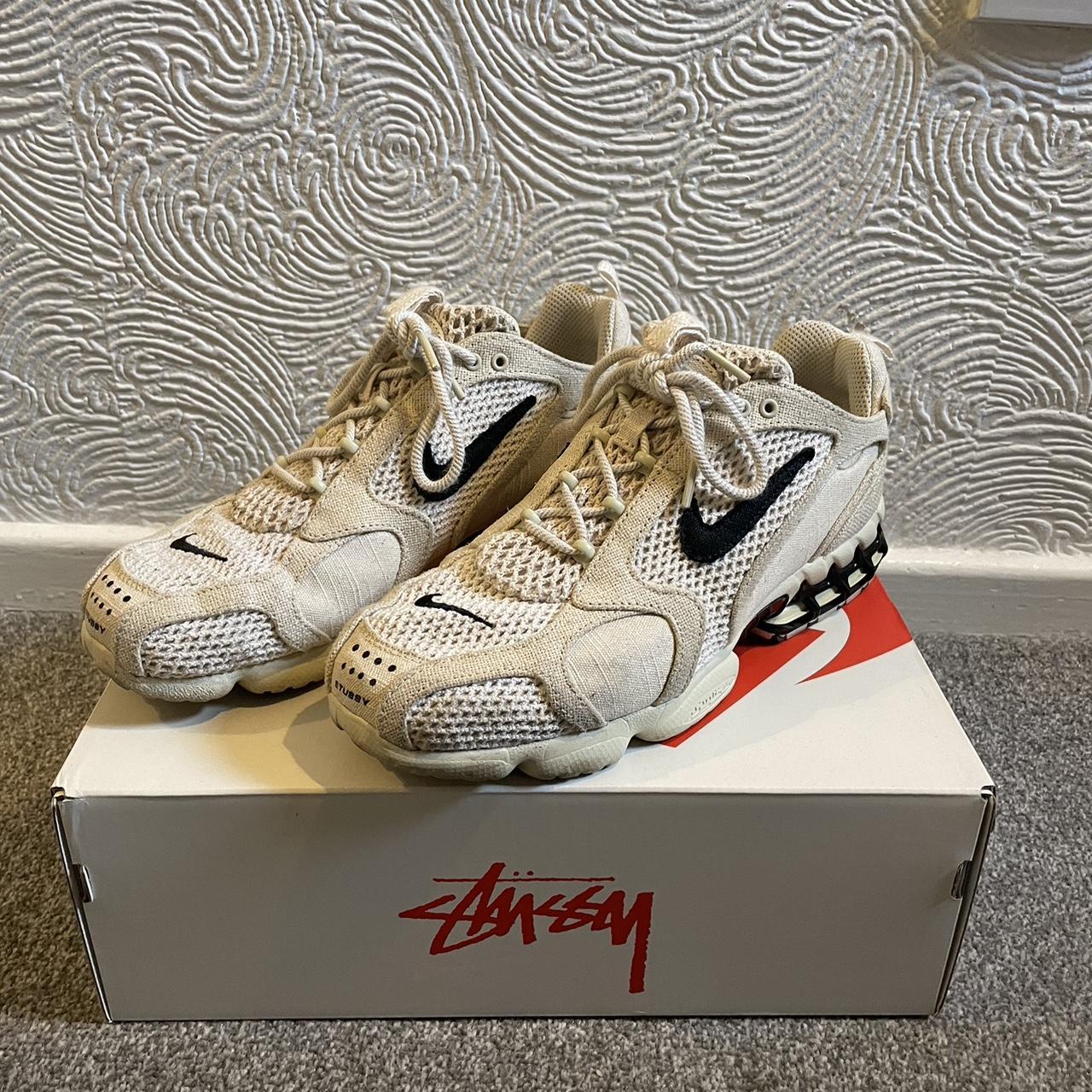 nike stussy spiridon fossil