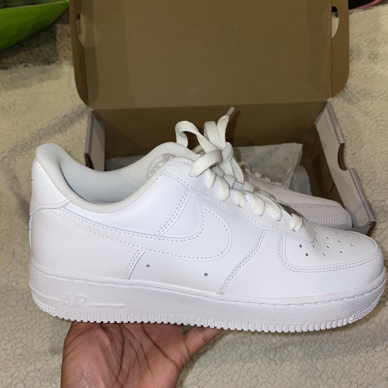 Nike Men's White Trainers | Depop