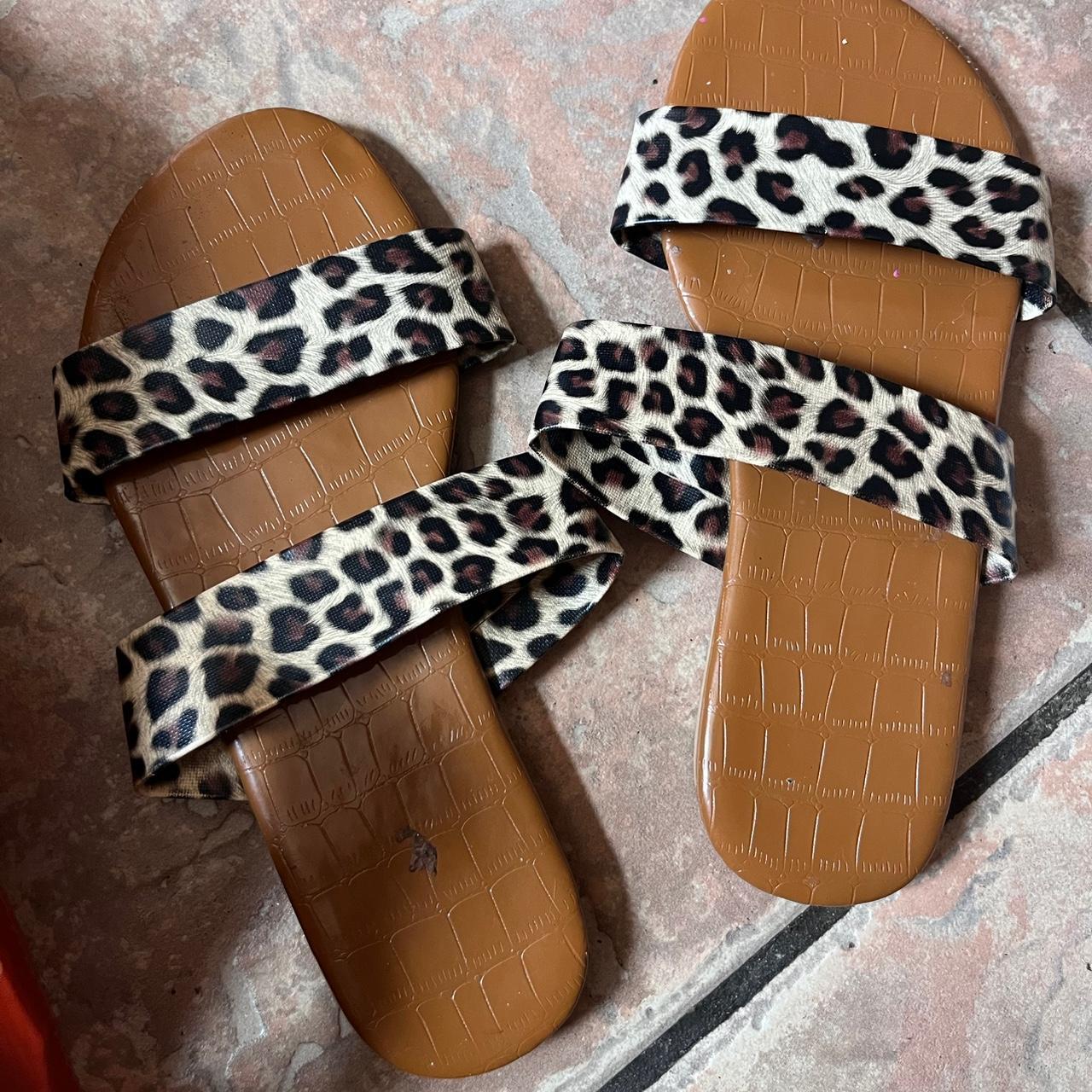 item listed by gabbycloset