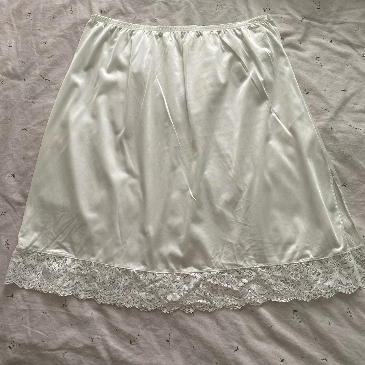 Vanity Fair Women's White Skirt | Depop