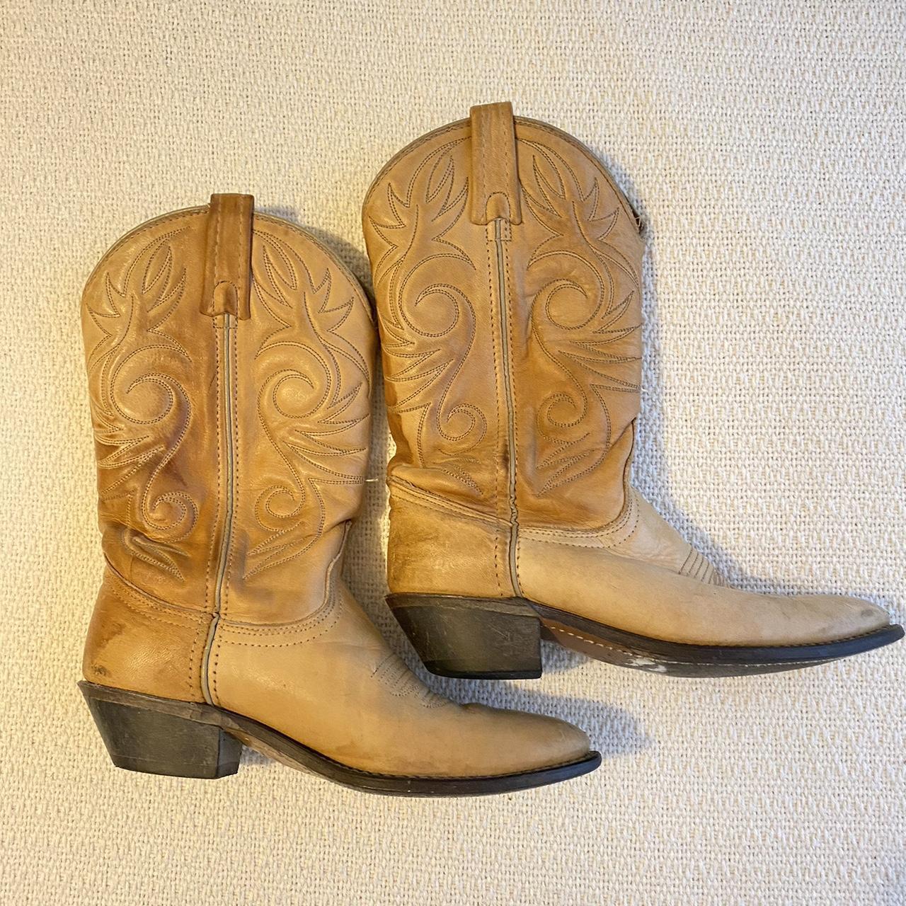 Women's Tan Boots | Depop