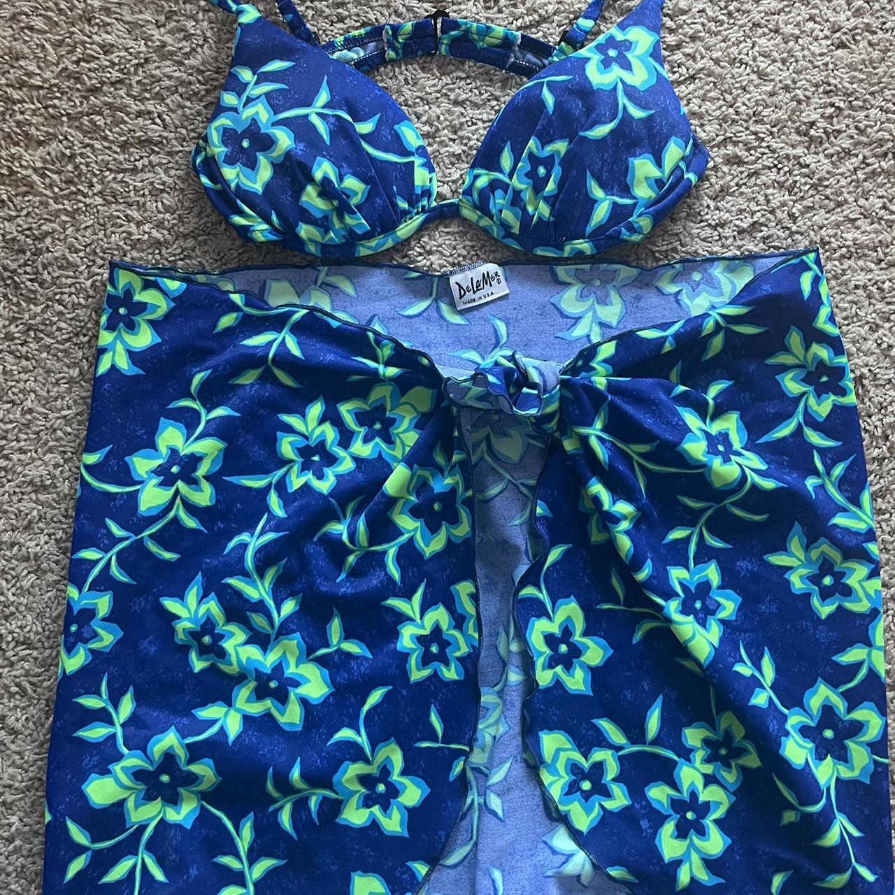 Women's Blue and Green Bikini-and-tankini-tops | Depop
