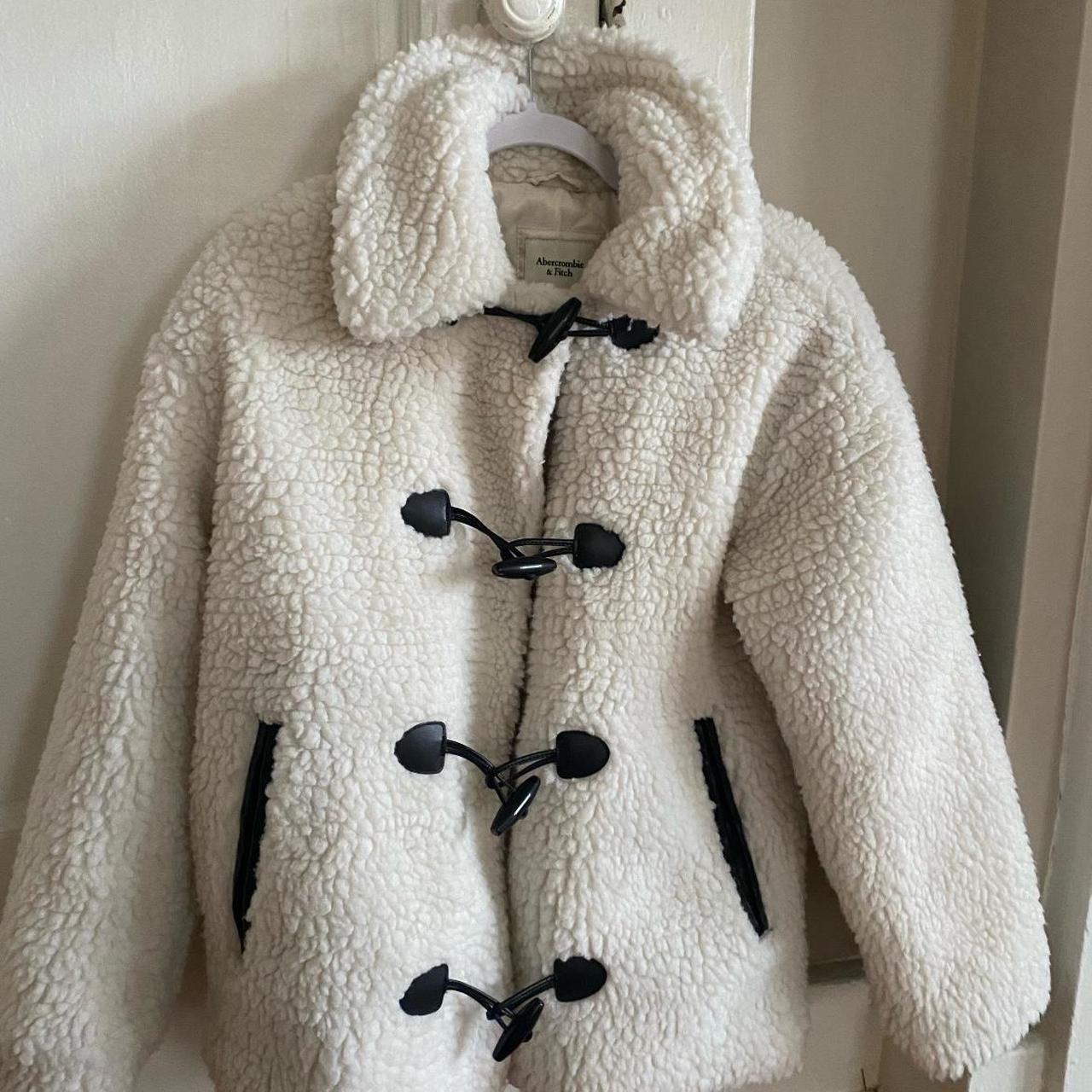 NEVER BEEN WORN- WITH TAGS!! Super cute Sherpa... - Depop