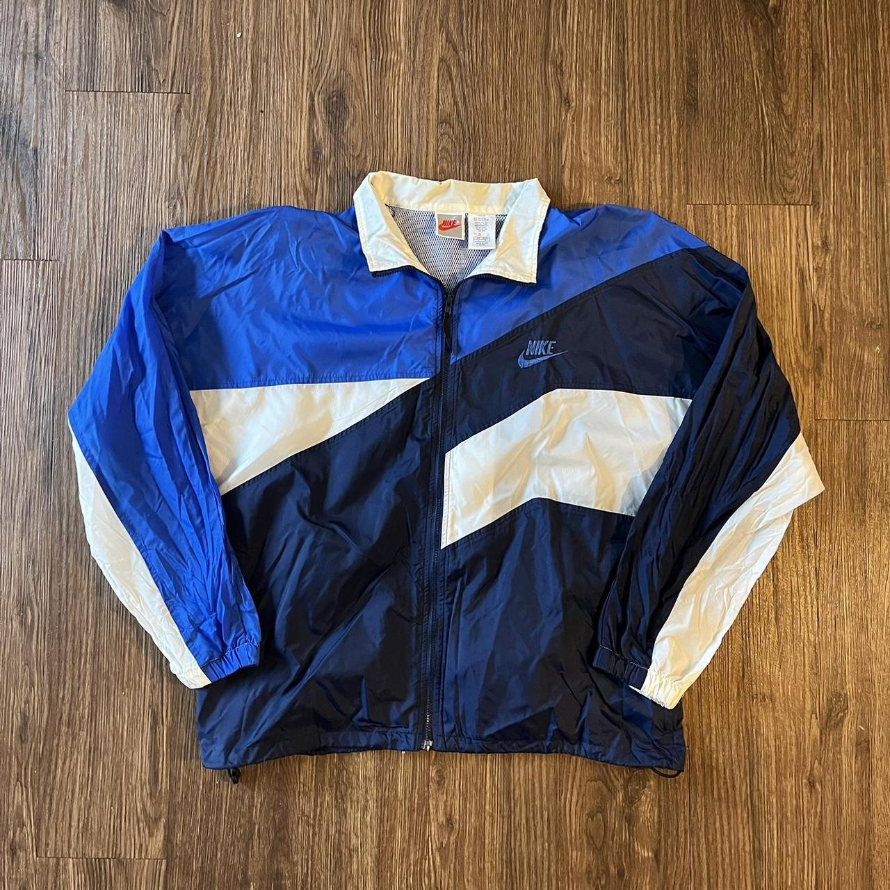 Nike hotsell colorblock windbreaker