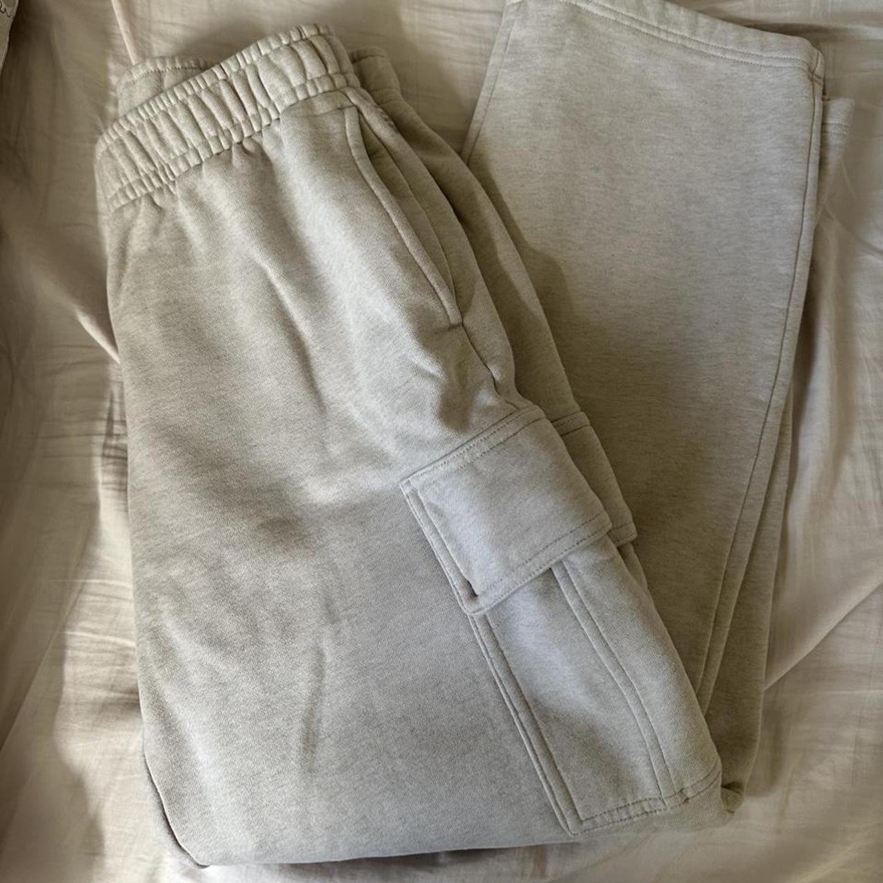 Aritzia Cargo Sweatpants. Worn a few times still in... Depop