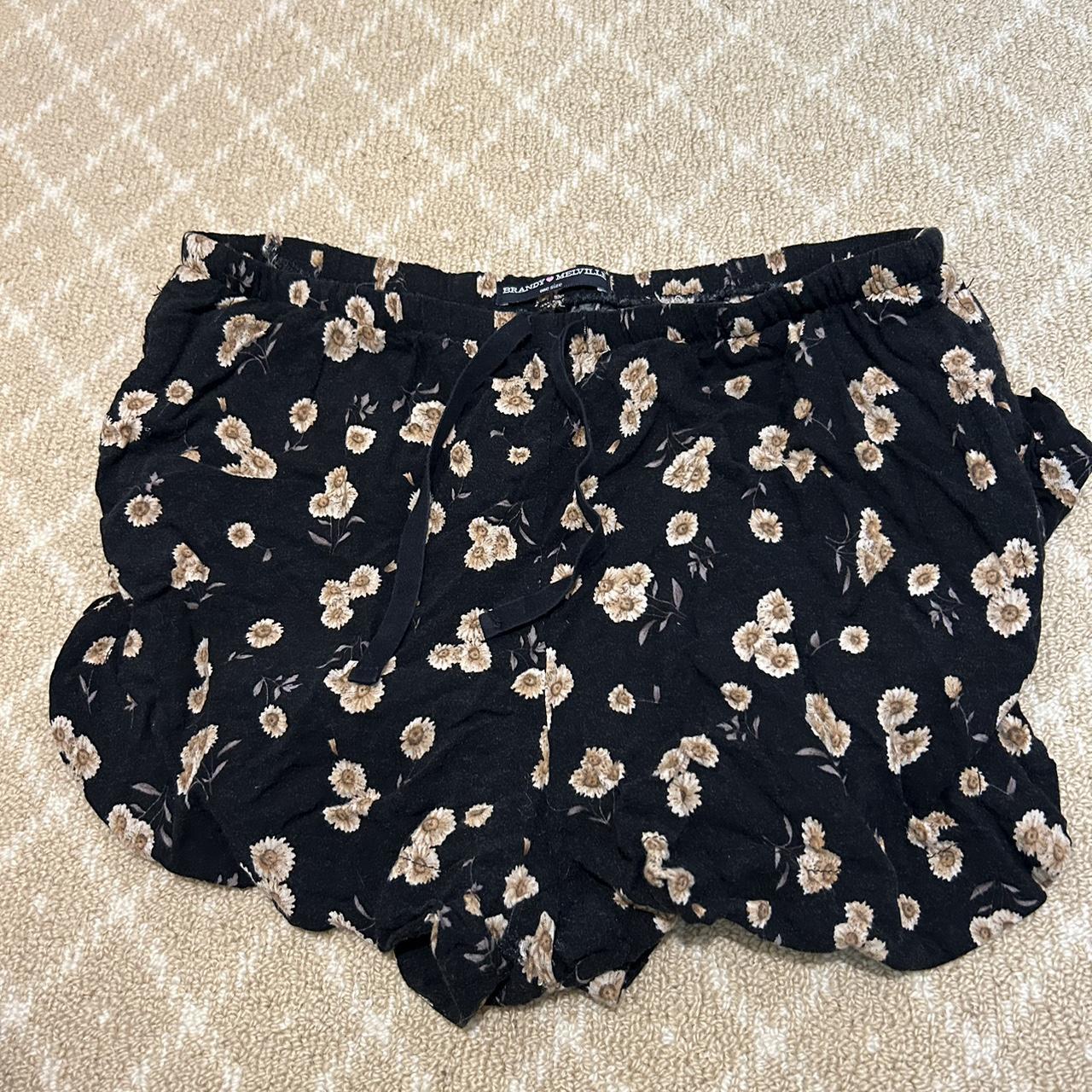 Brandy melville printed shorts worn but no flaws!!! - Depop