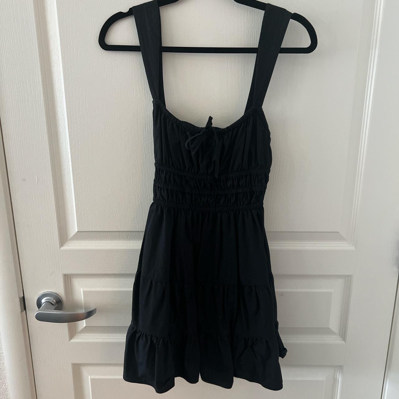 aritzia sunday best martine poplin dress in size... - Depop