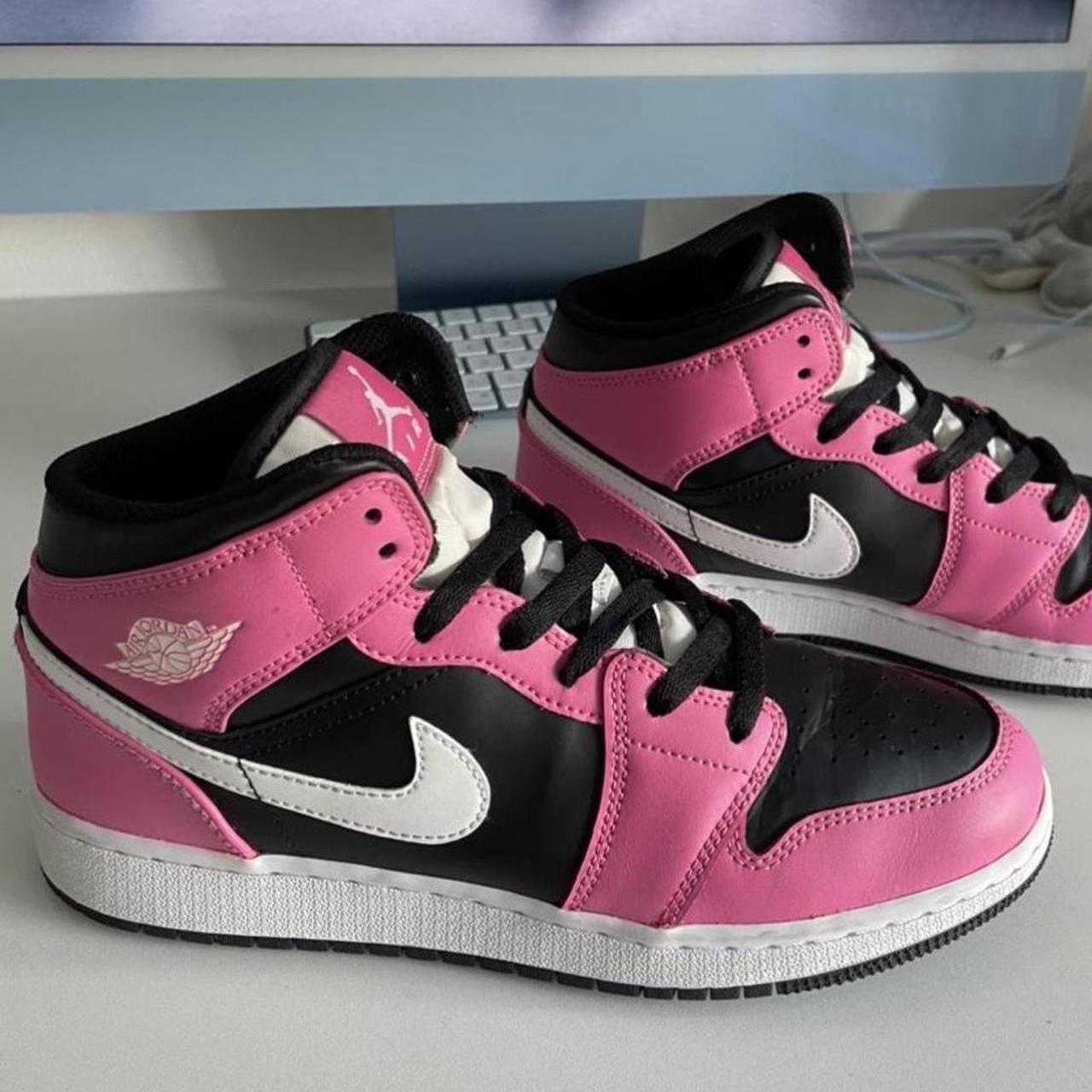 jordan ones mid pink