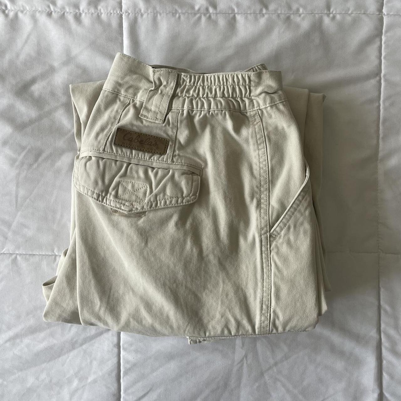 Cabela’s women’s cargo pants! Size 8 with stretchy... Depop