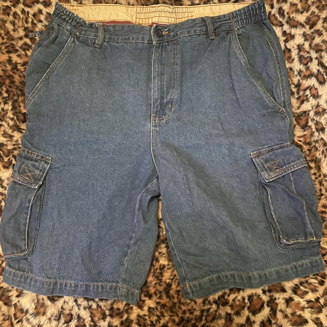 🧸UTILITY JORTS🧸 🎊SIZE 36 WITH A BAGGY FIT🎊 ☎️ZIPPER... - Depop