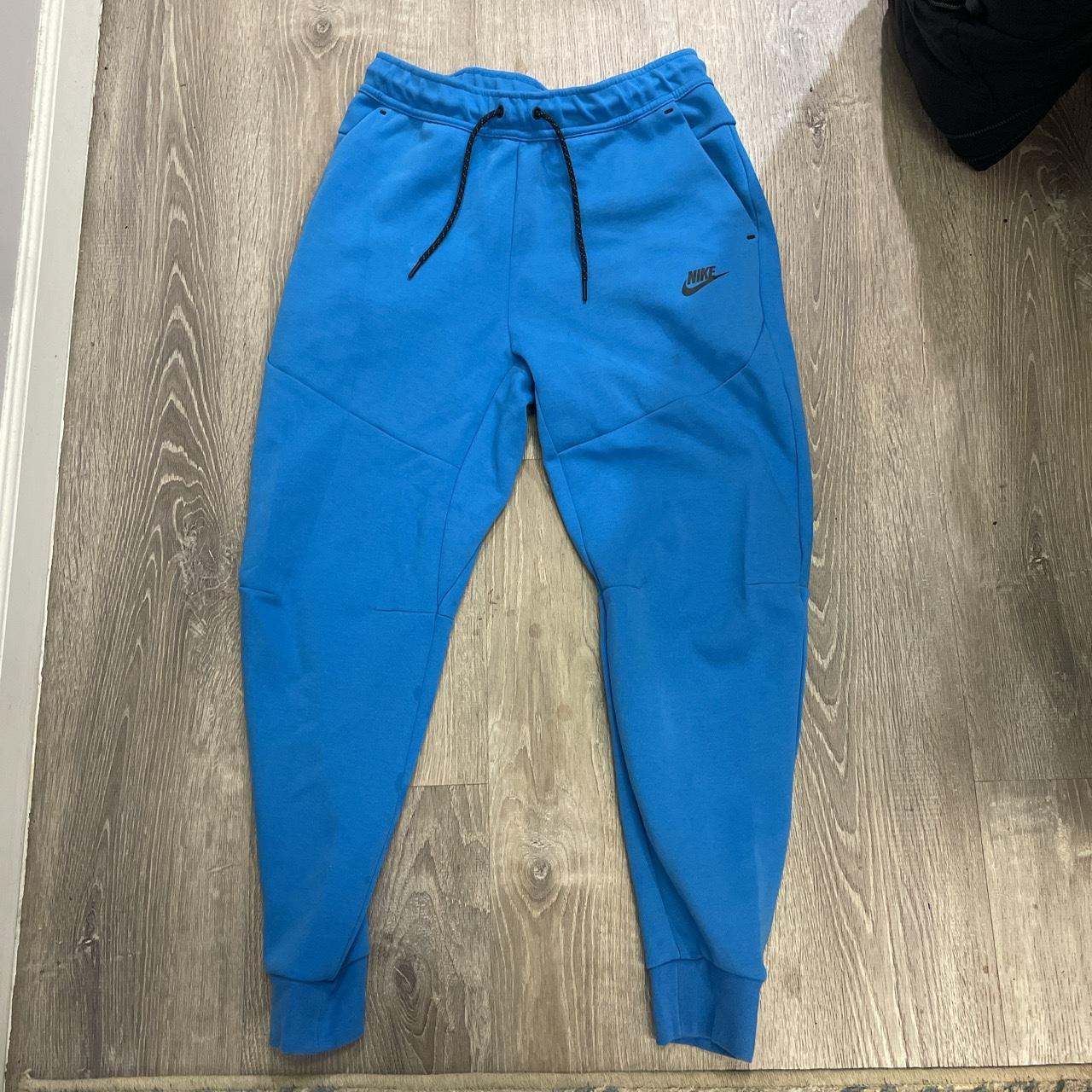 Nike Men's Joggerstracksuits Depop