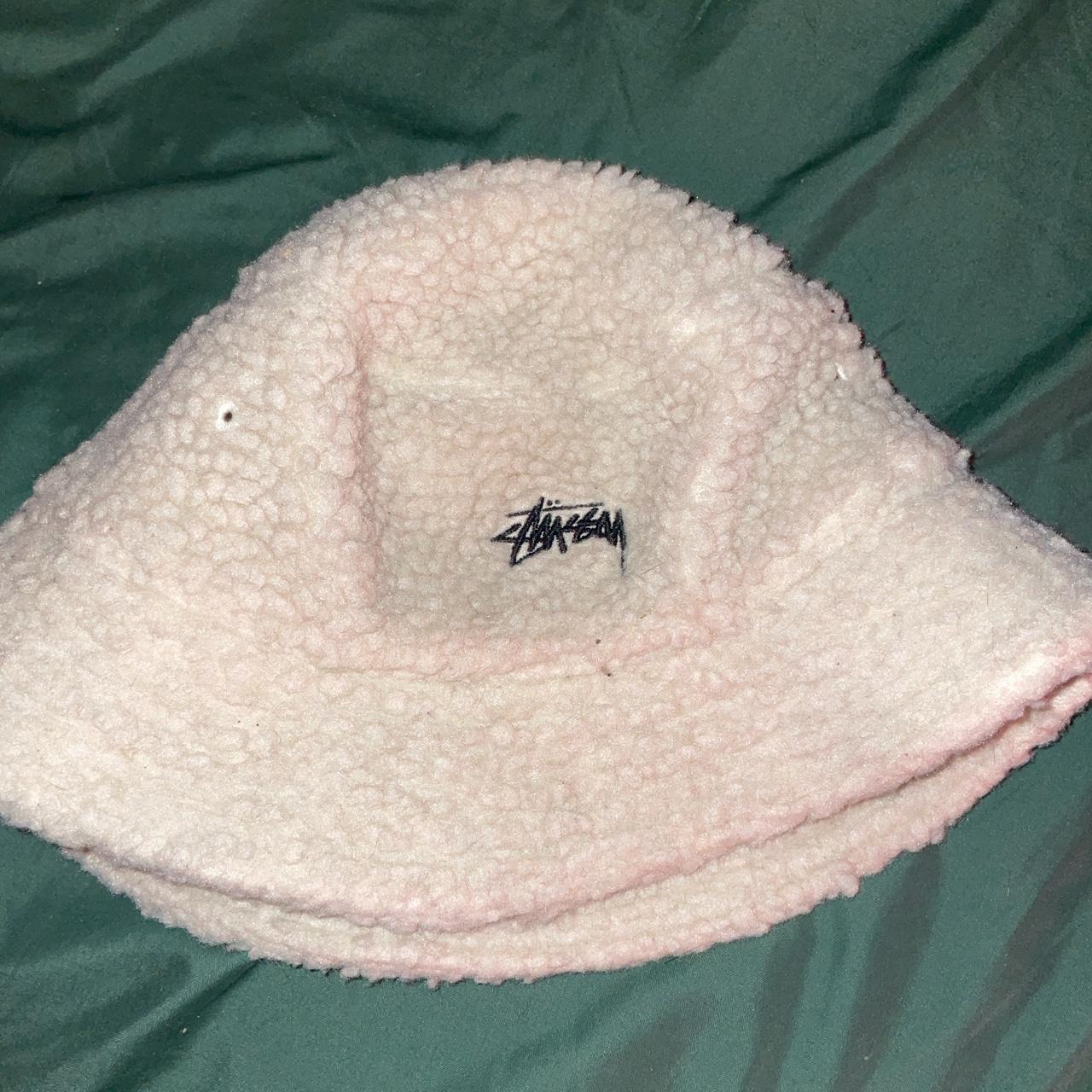 Stussy sherpa bucket hat, in great shape just doesnt... Depop