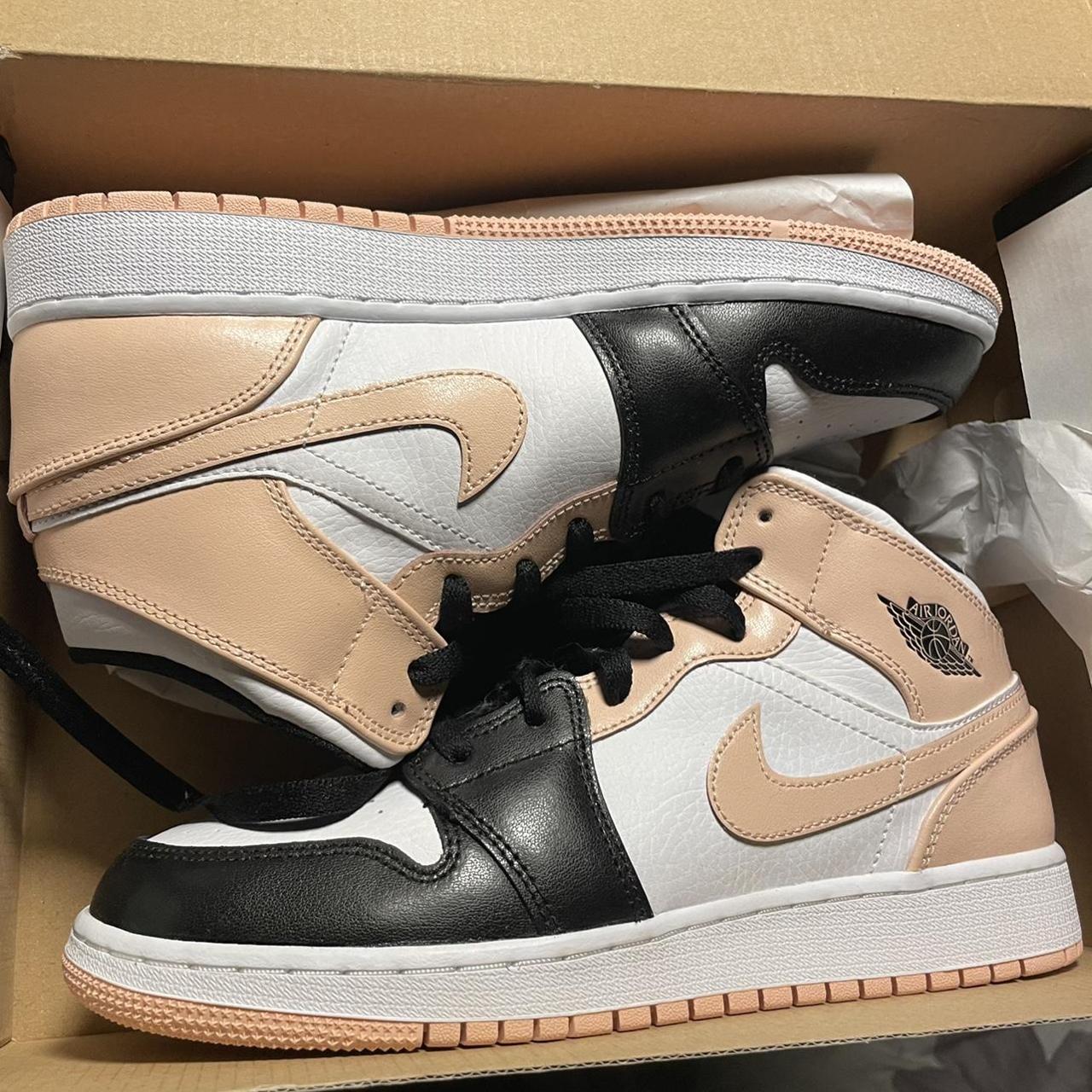 arctic orange black toe jordan 1