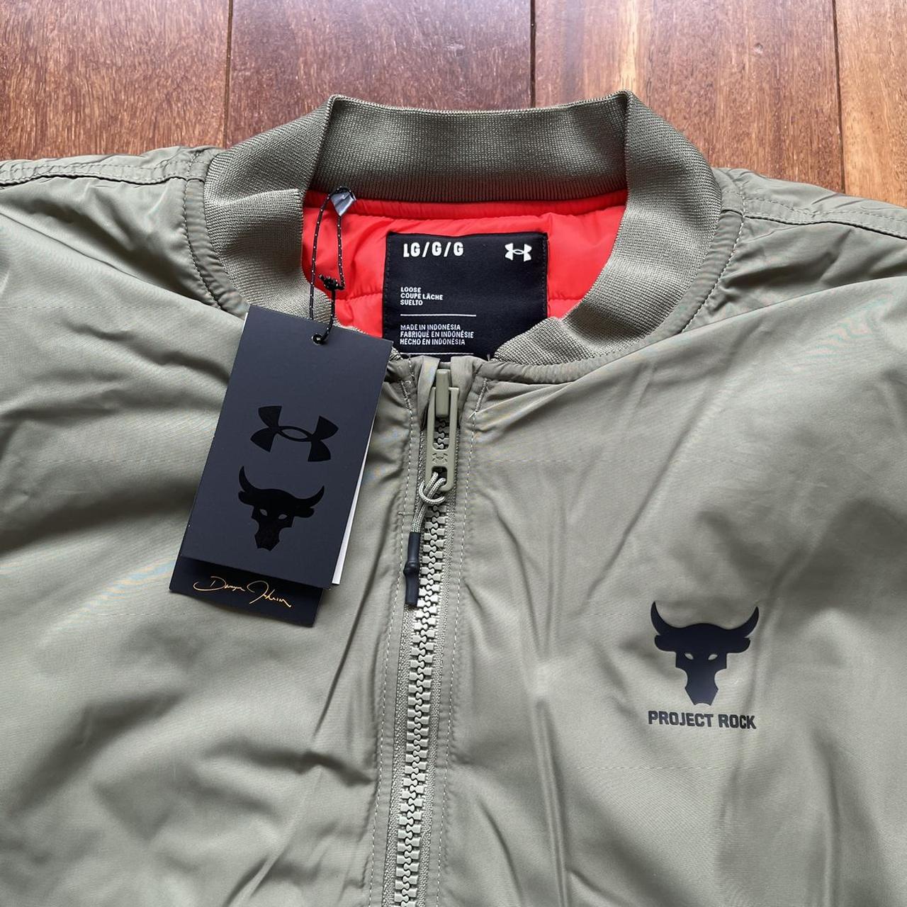 Under armour loose discount coupe lache suelto jacket