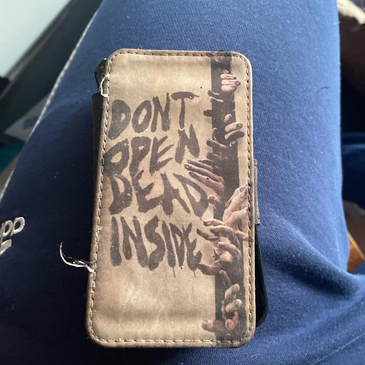 iPhone 4 flip case walking dead - Depop