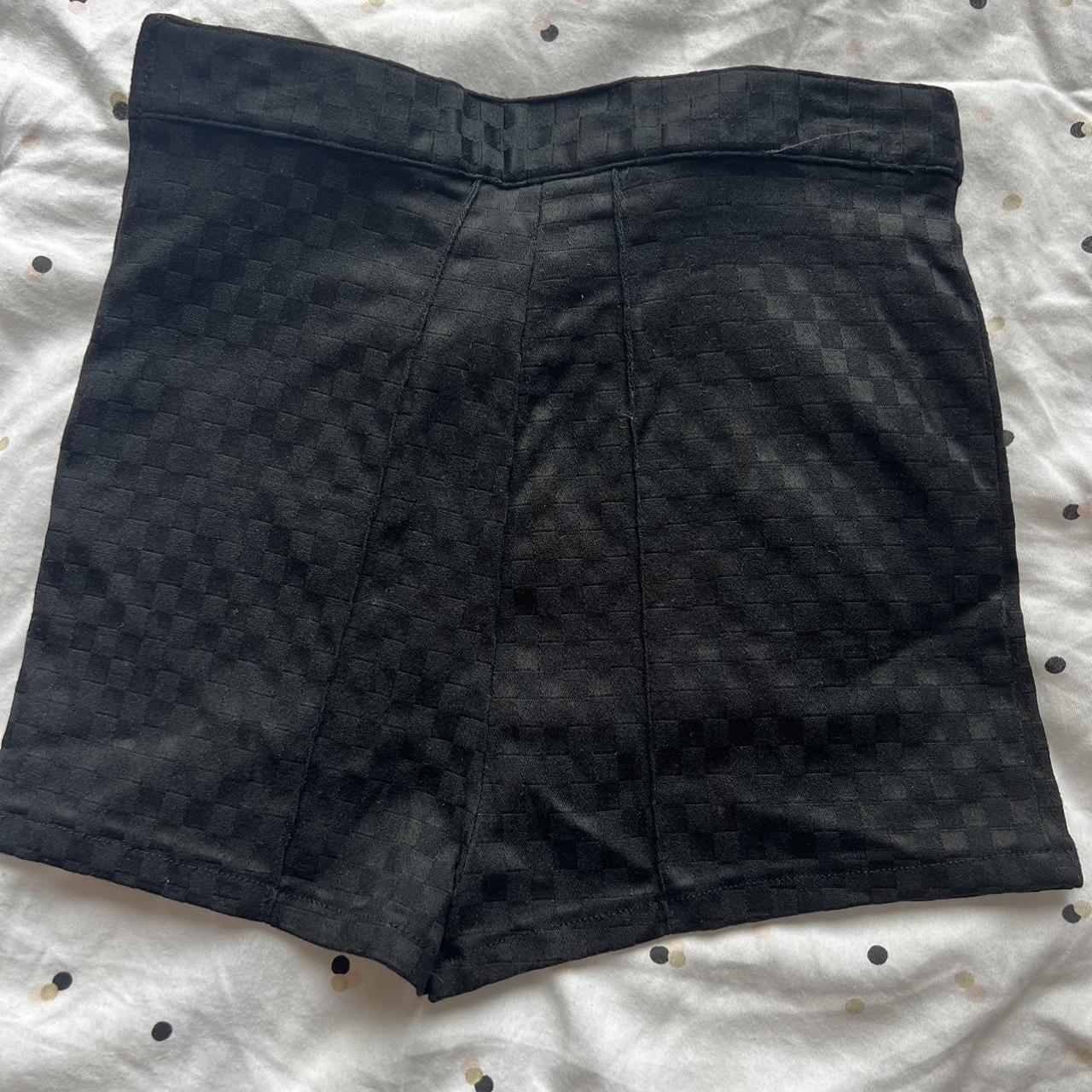 Versace Jeans Couture Women's Black and Silver Shorts | Depop