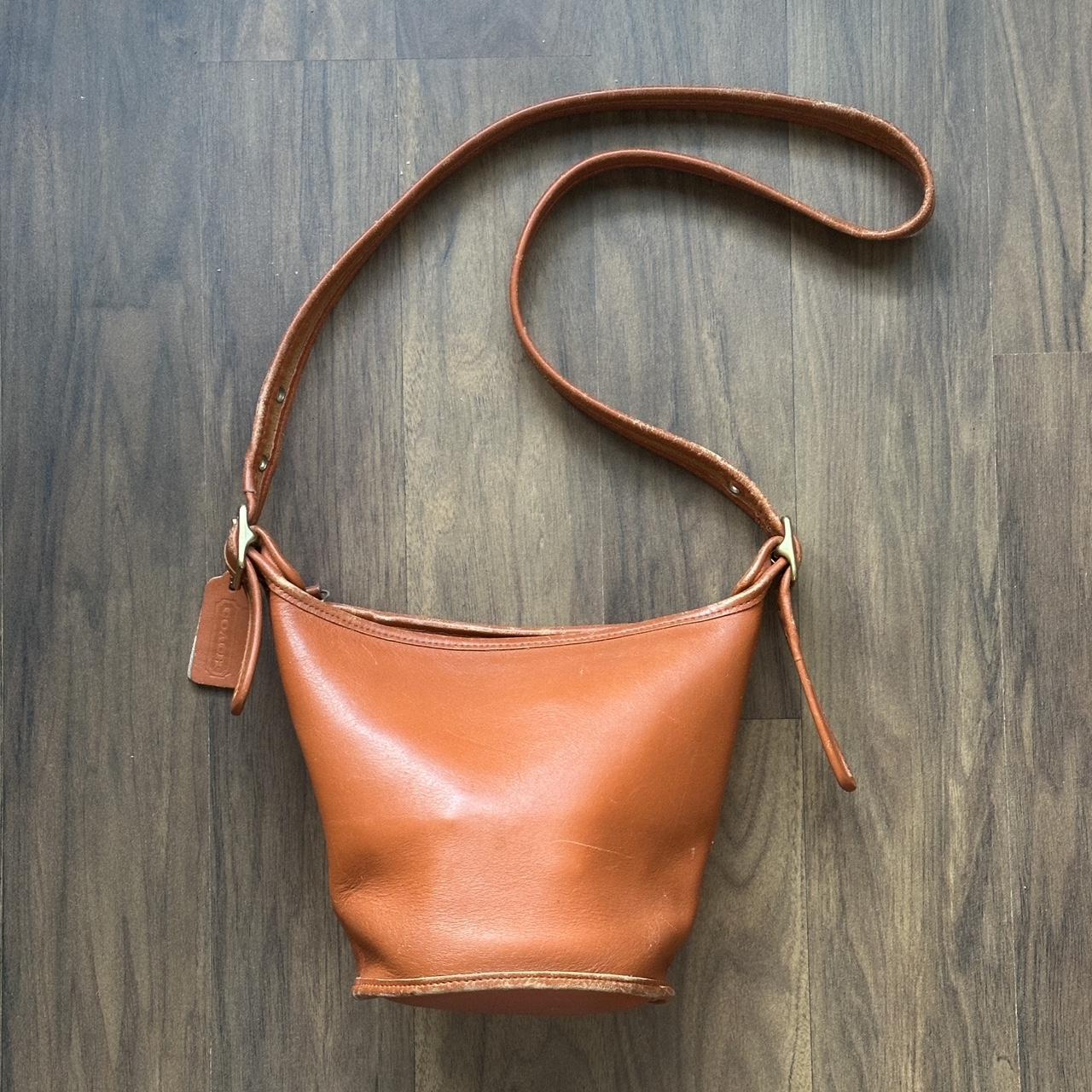 PLEASE PURCHASE FROM NEWER LISTING Vintage Coach | Depop