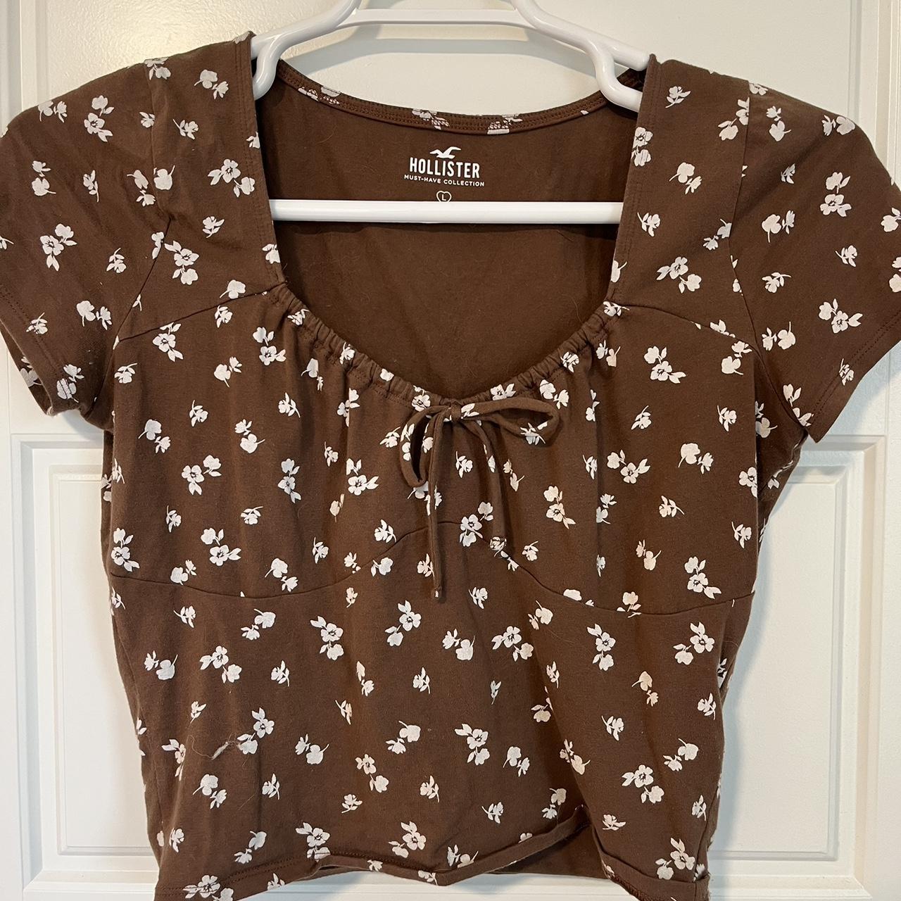 hollister top size large i have tons of other items - Depop