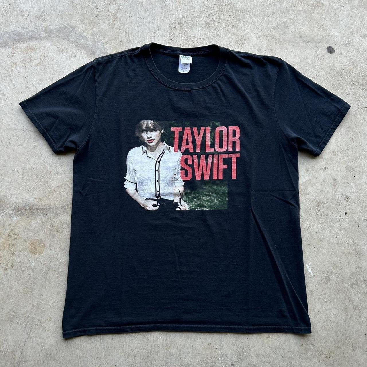 Vintage Taylor Swift shirt. Red album 2012 tee.... - Depop